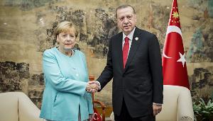Меркель и Эрдоган пообщались по телефону