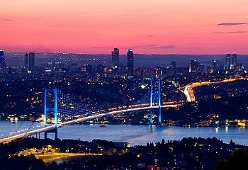 Стамбул - город, где Восток встречается с Западом