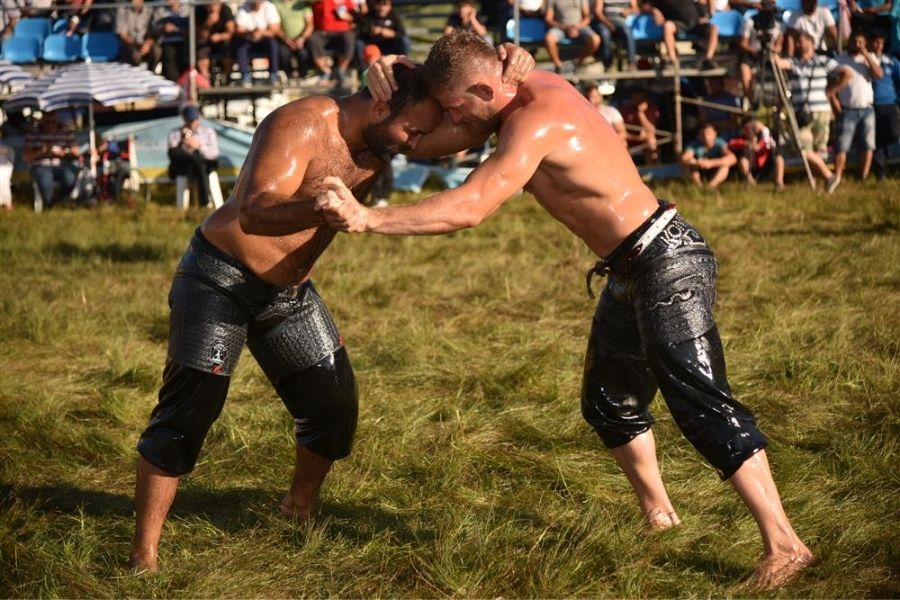 Gökbel Festival 2025 в Алании - 4 дня масляной борьбы, женского футбола и волейбола на высоте 1650 м.