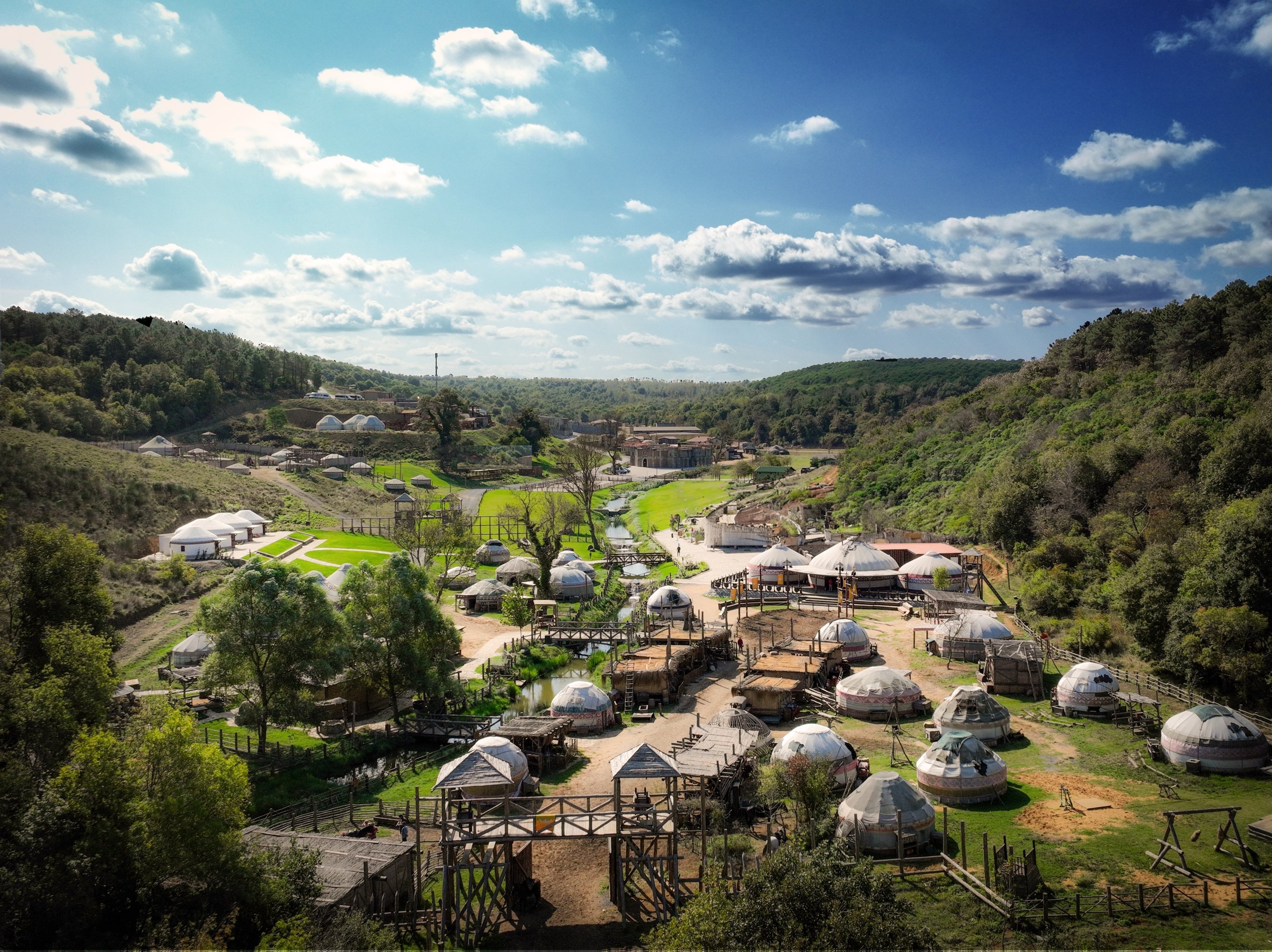 Боздаг — имитация Османской империи Исторические драмы, такие как «Великолепный век» и «Возрожденный Эртугрул»