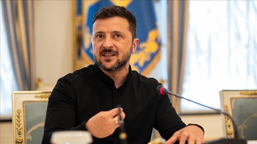 Президент Владимир Зеленский требует «немедленного прекращения огня» и настаивает, что Россия стремится оккупировать всю страну.v