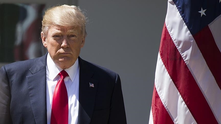 Трамп вводит 100% пошлину на импорт чипов и полупроводников