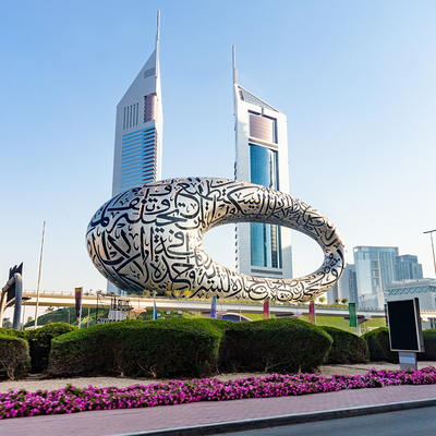 В Дубае проходят бесплатные выставки современного искусства