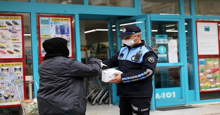 В Аланье начали делать маски