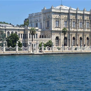 Турция: переплетение религий и обновление правил Долмабахче