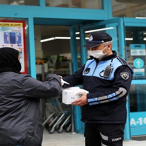 В Аланье начали делать маски