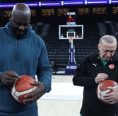 Президент Эрдоган сыграл в баскетбол с легендой НБА Шакилом О’Нилом