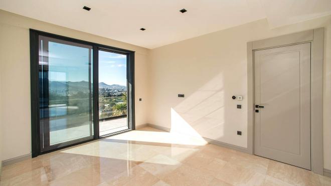 Вилла 5+1 с видом на море в Бодрум