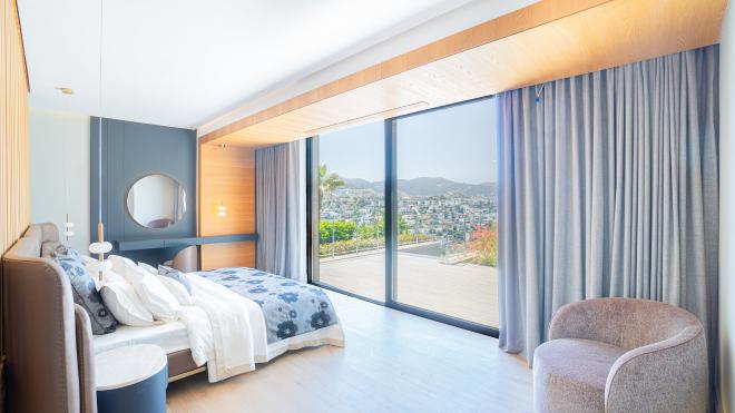 Вилла 7+3 с видом на море в Бодрум