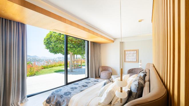 Вилла 7+3 с видом на море в Бодрум