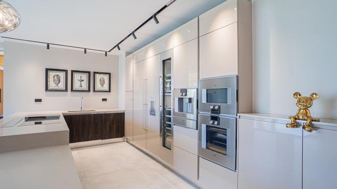 Вилла 7+3 с видом на море в Бодрум