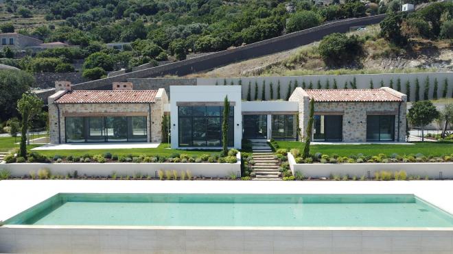 Вилла 8+2 с видом на море в Бодрум