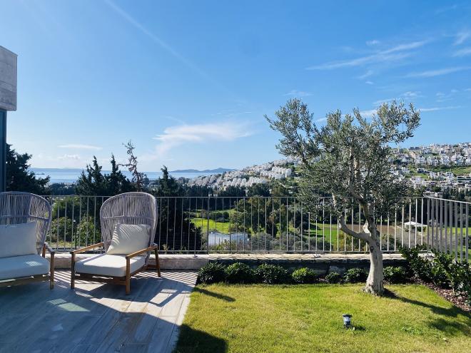 Квартира 2+1 с видом на море в Бодрум