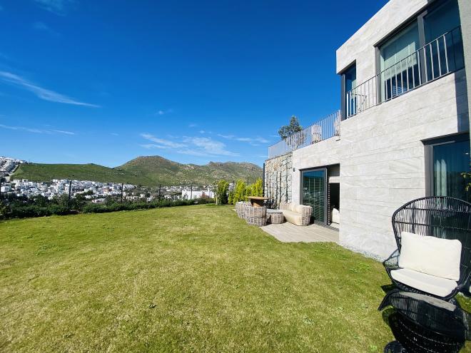 Квартира 3+1 с видом на море в Бодрум