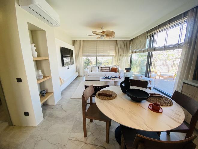 Квартира 3+1 с видом на море в Бодрум