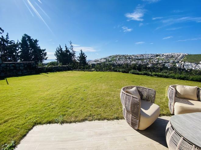 Квартира 3+1 с видом на море в Бодрум