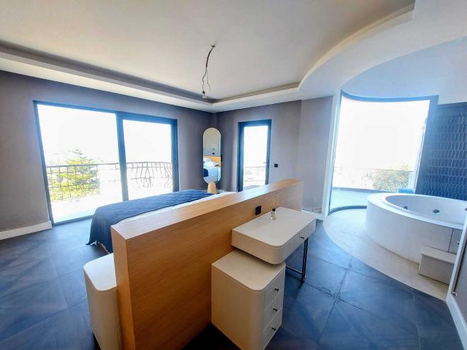 Вилла 4+1 с видом на море в Бодрум