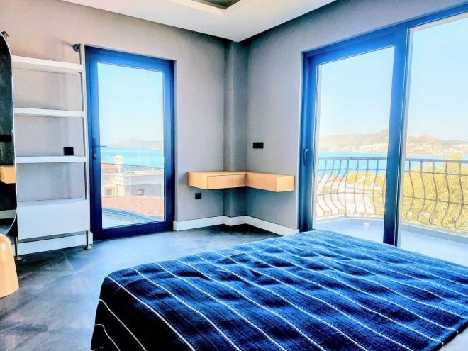 Вилла 4+1 с видом на море в Бодрум