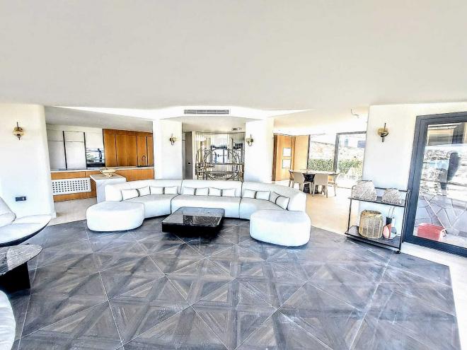 Вилла 4+1 с видом на море в Бодрум