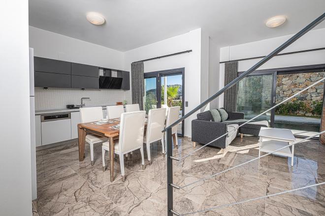 Вилла 4+1 с видом на море в Бодрум