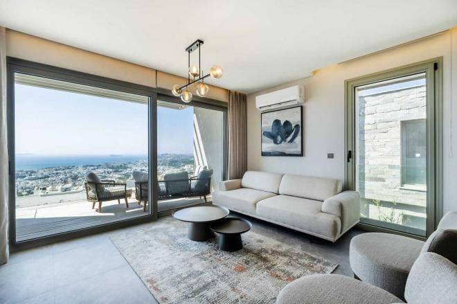 Квартира 3+1 с видом на море в Бодрум