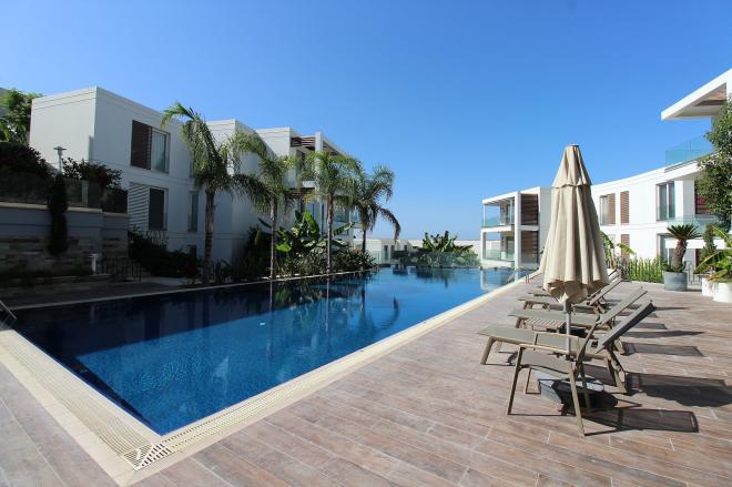 Квартира 1+1 с видом на море в Бодрум