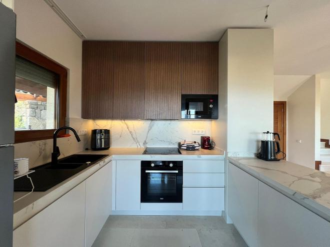 Вилла 4+1 с видом на море в Бодрум