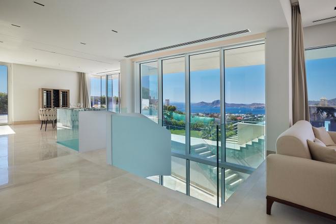 Вилла 7+1 с видом на море в Бодрум