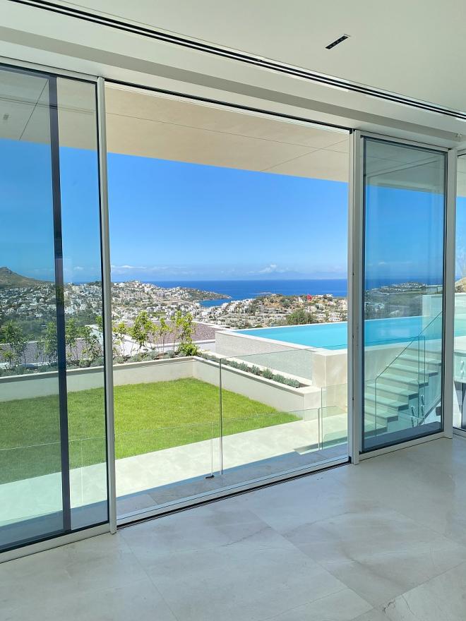 Вилла 7+1 с видом на море в Бодрум