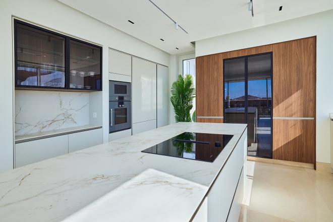 Вилла 7+1 с видом на море в Бодрум