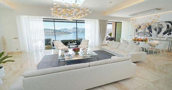 Вилла 5+1 с видом на море в Бодрум