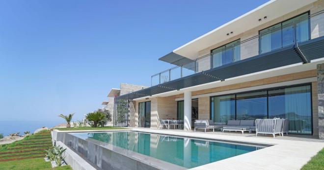 Вилла 5+1 с видом на море в Бодрум