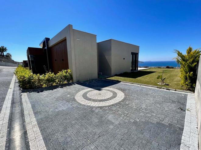 Вилла 4+1 с видом на море в Бодрум