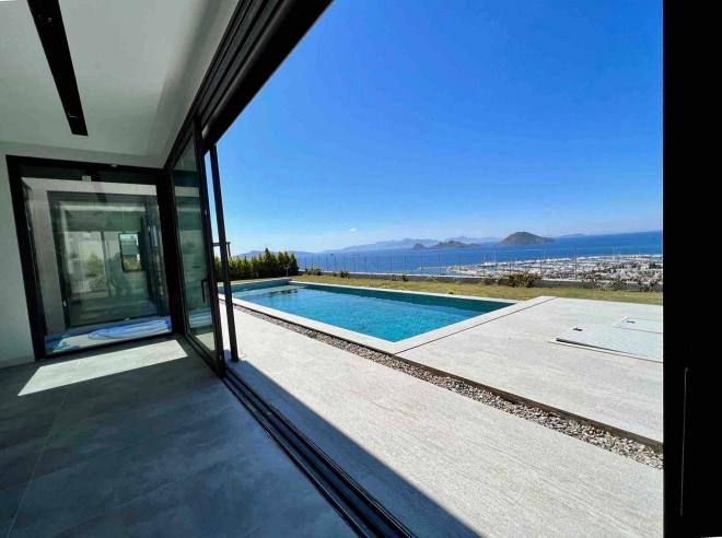 Вилла 4+1 с видом на море в Бодрум