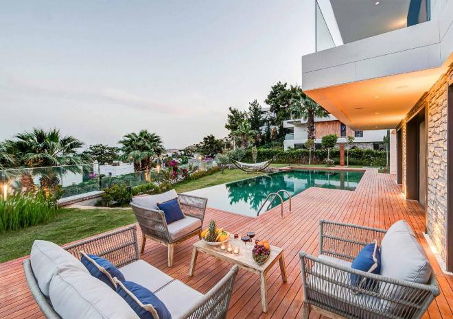 Вилла 5+1 с видом на море в Бодрум