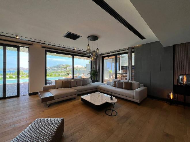 Вилла 5+1 с видом на море в Бодрум