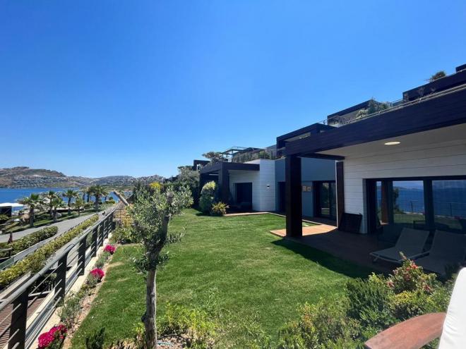 Вилла 5+1 с видом на море в Бодрум