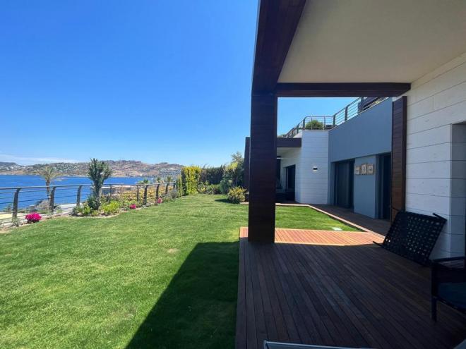 Вилла 5+1 с видом на море в Бодрум