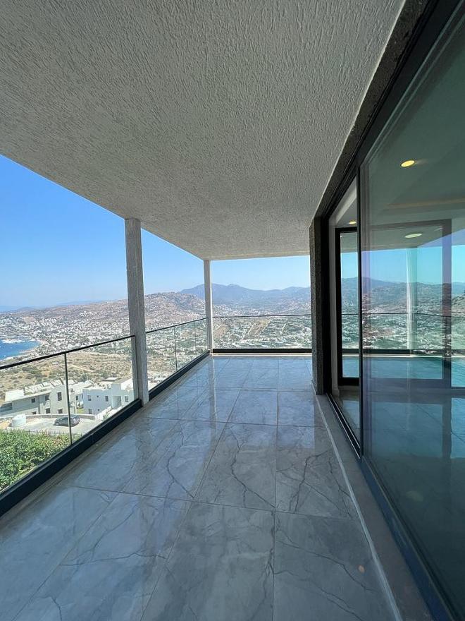 Квартира 3+1 с видом на море в Бодрум