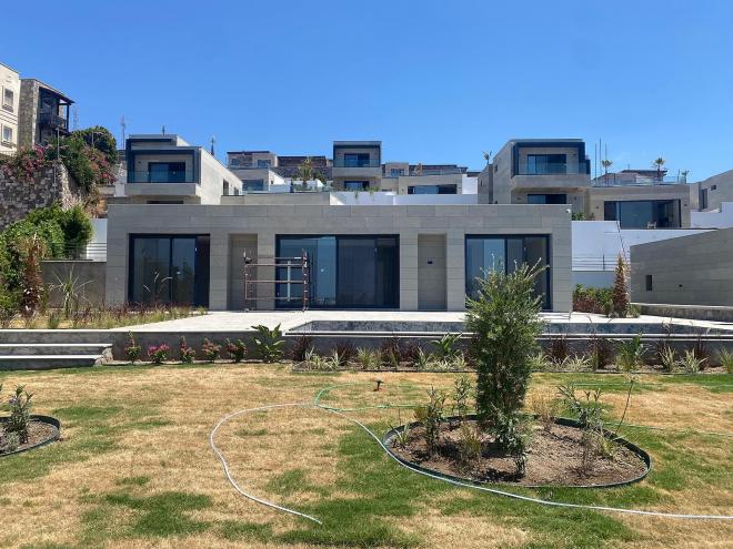 Вилла 4+1 с видом на море в Бодрум