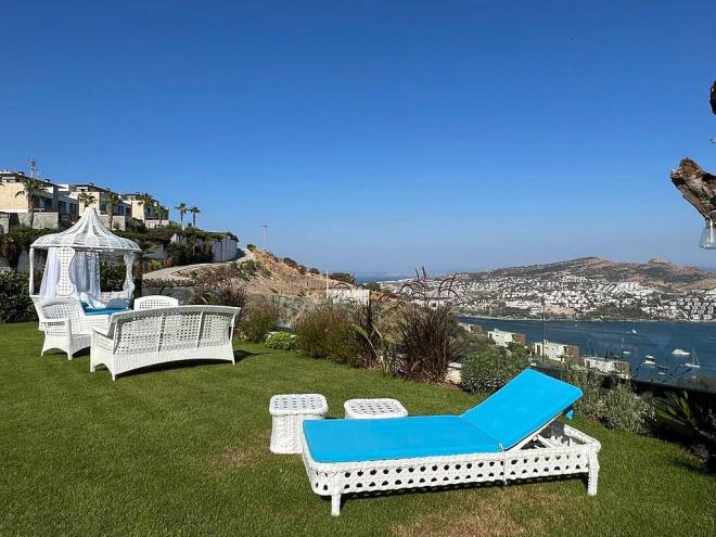 Вилла 3+1 с видом на море в Бодрум