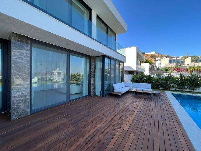 Вилла 3+1 с видом на море в Бодрум