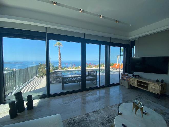 Вилла 5+2 с видом на море в Бодрум