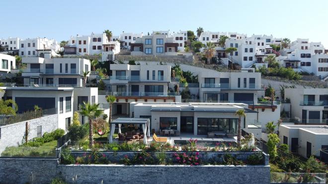 Вилла 5+2 с видом на море в Бодрум