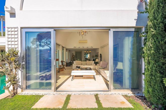 Вилла 5+1 с видом на море в Бодрум