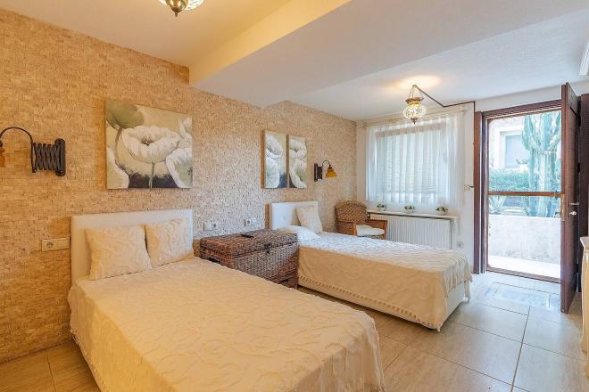 Вилла 5+1 с видом на море в Бодрум