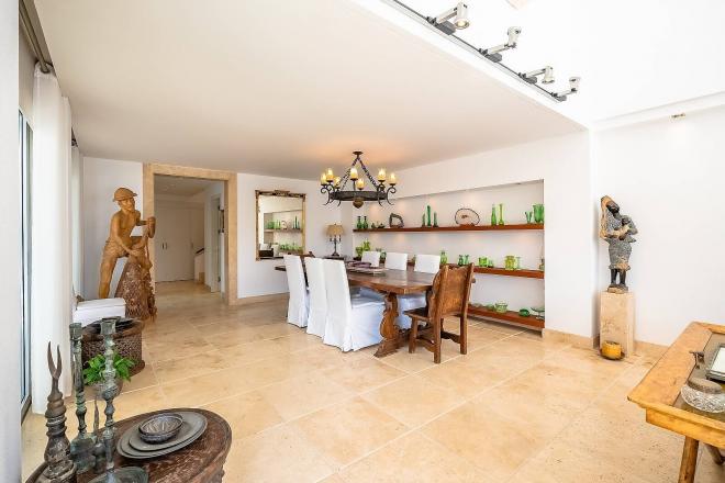 Вилла 5+1 с видом на море в Бодрум