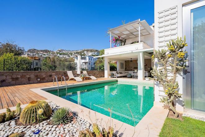 Вилла 5+1 с видом на море в Бодрум