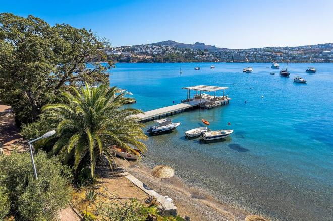 Вилла 5+1 с видом на море в Бодрум