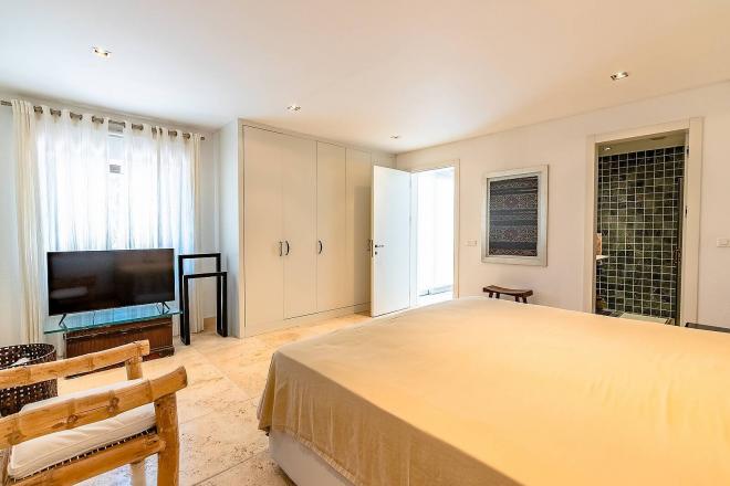 Вилла 5+1 с видом на море в Бодрум